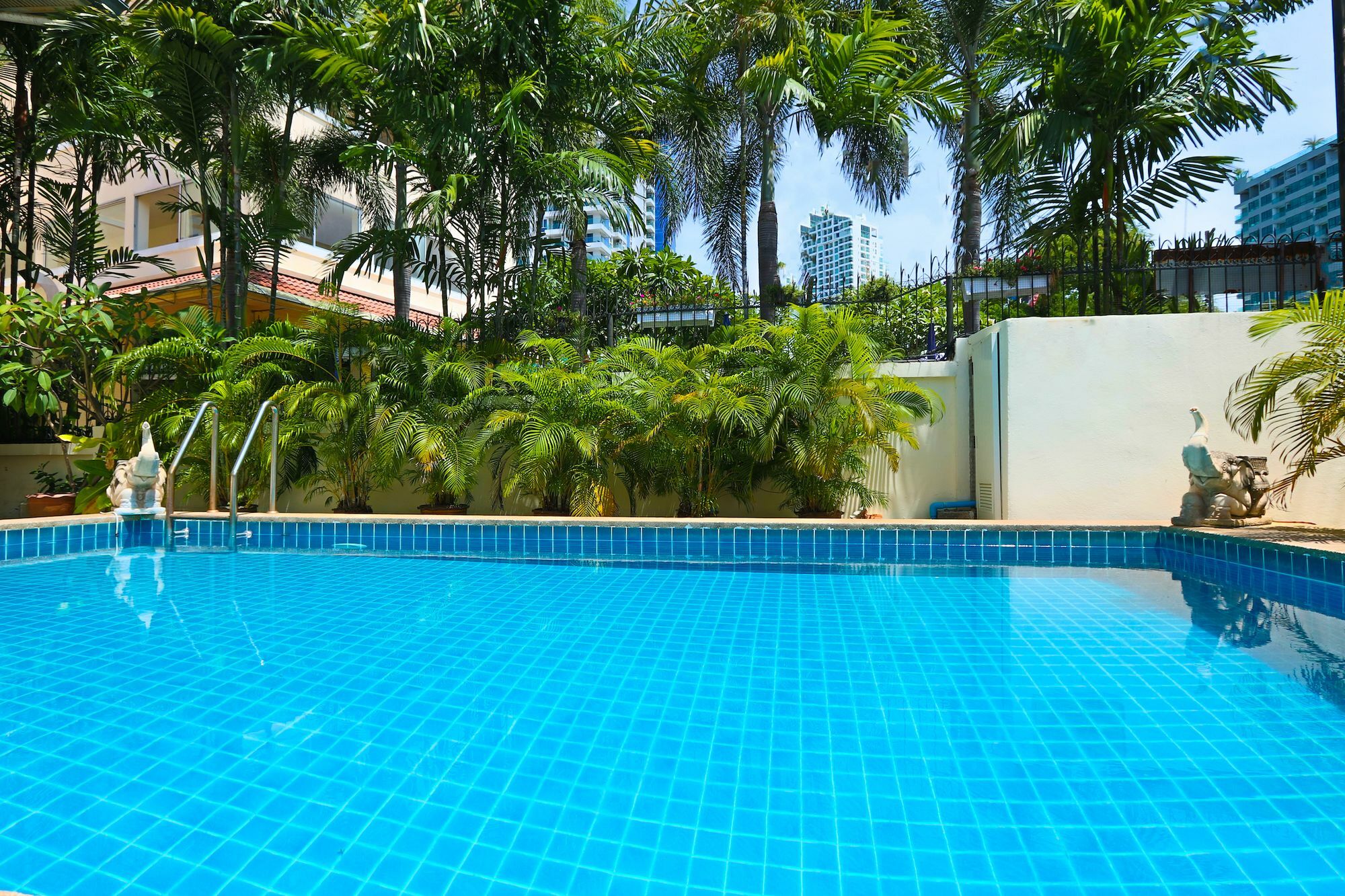 Ashford Villas Cosy Beach 芭達亞 外观 照片